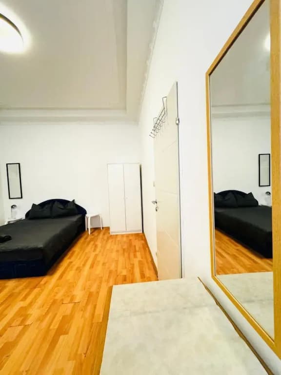 Central 1BR Apartment Near Augarten - photo 2
