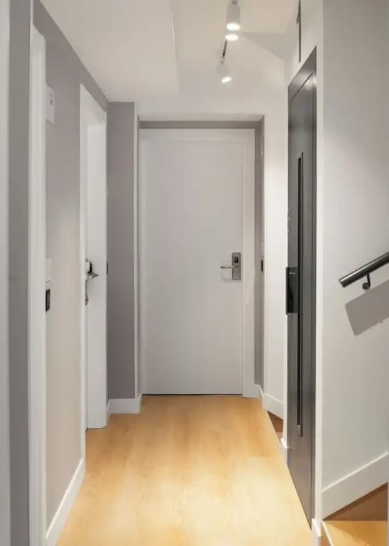 Limehome Madrid Calle de Bolivia - photo 28