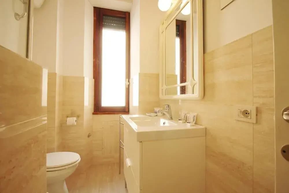 Spacious Apt Steps away from the Vatican - photo 17