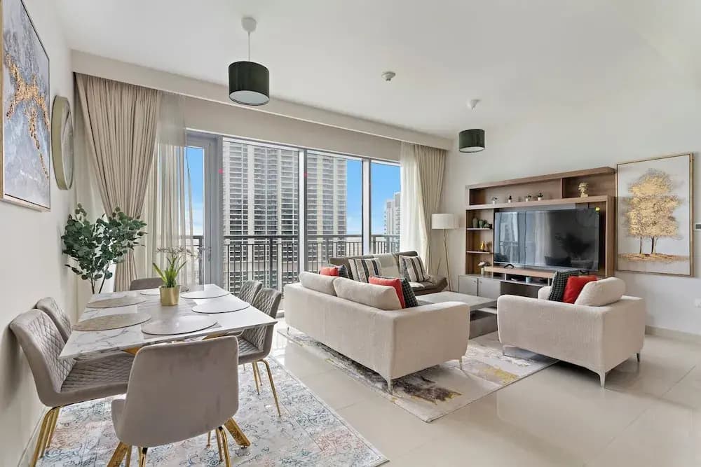 Elegant 1BR with Panoramic Views - photo 4