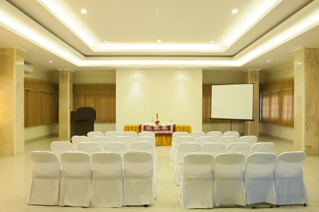 Catur Adi Putra Hotel - photo 15