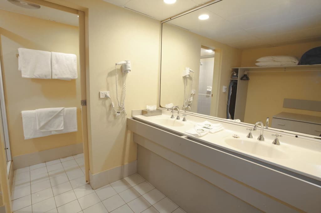 Maclin Lodge Motel - photo 9