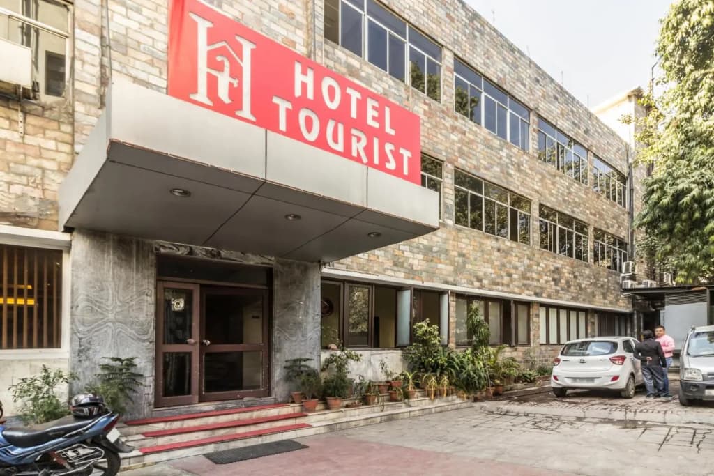 Hotel Tourist - main photo