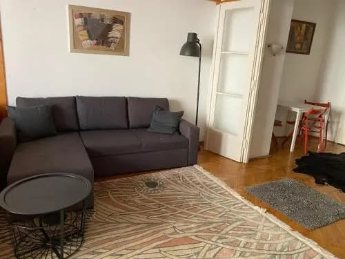 V. District Apartment - photo 2