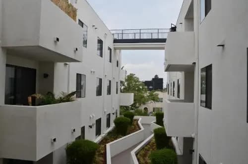 Hollywood Education Square 30 Day Rentals - photo 3
