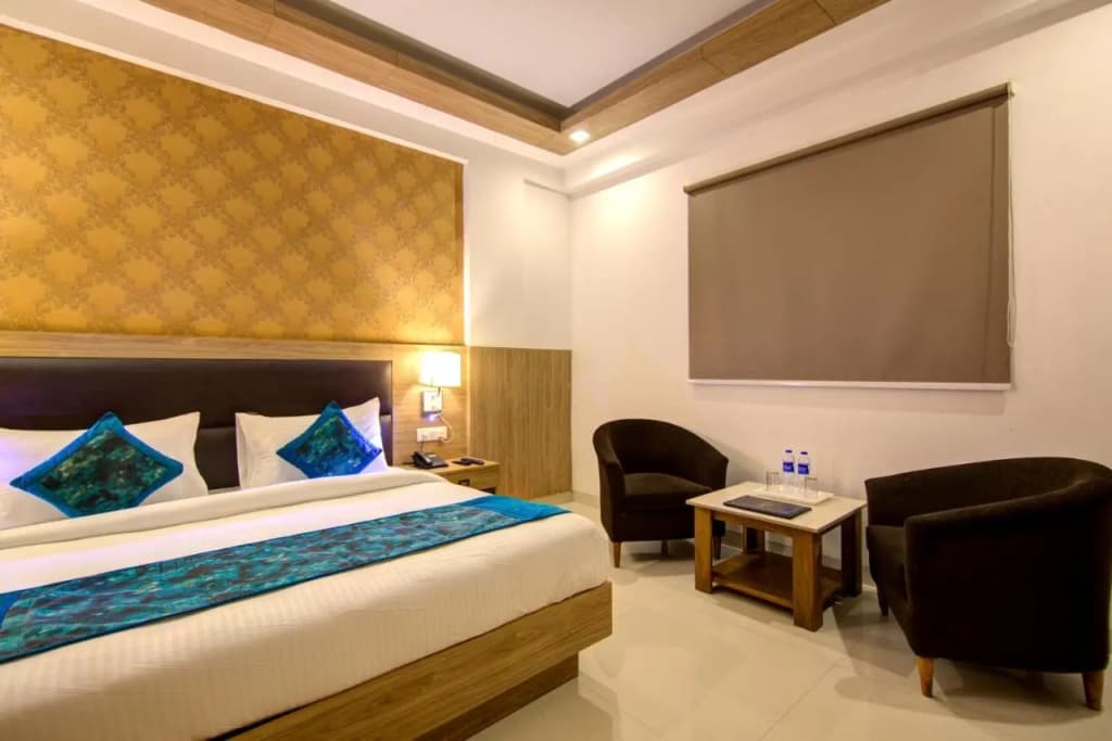 The Elevate Hotel - photo 10