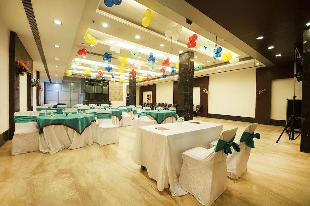 Hotel Amaltas International - photo 19