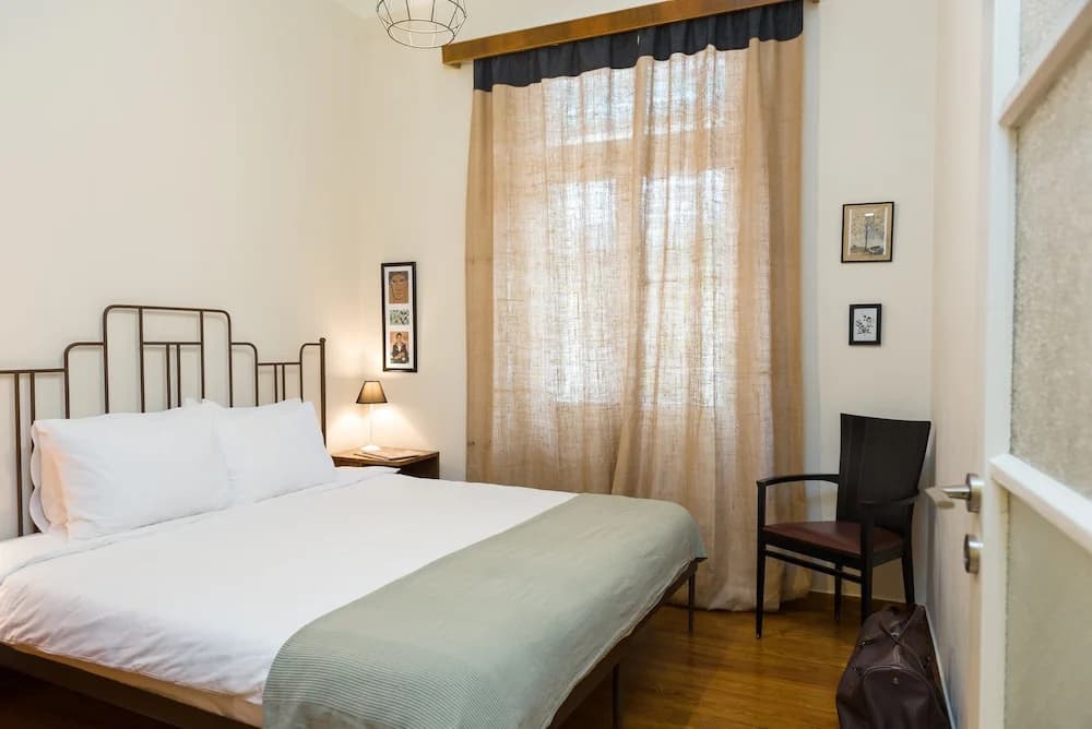 1930's Athenian House - photo 3