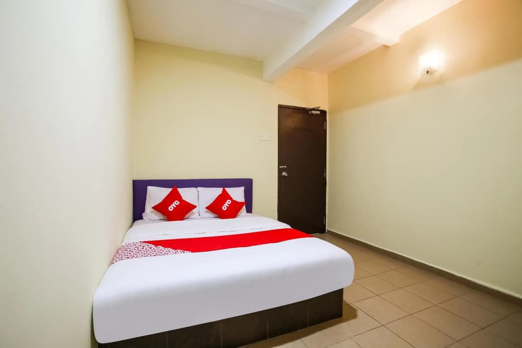 OYO 89585 Hotel Happy Inn - photo 2