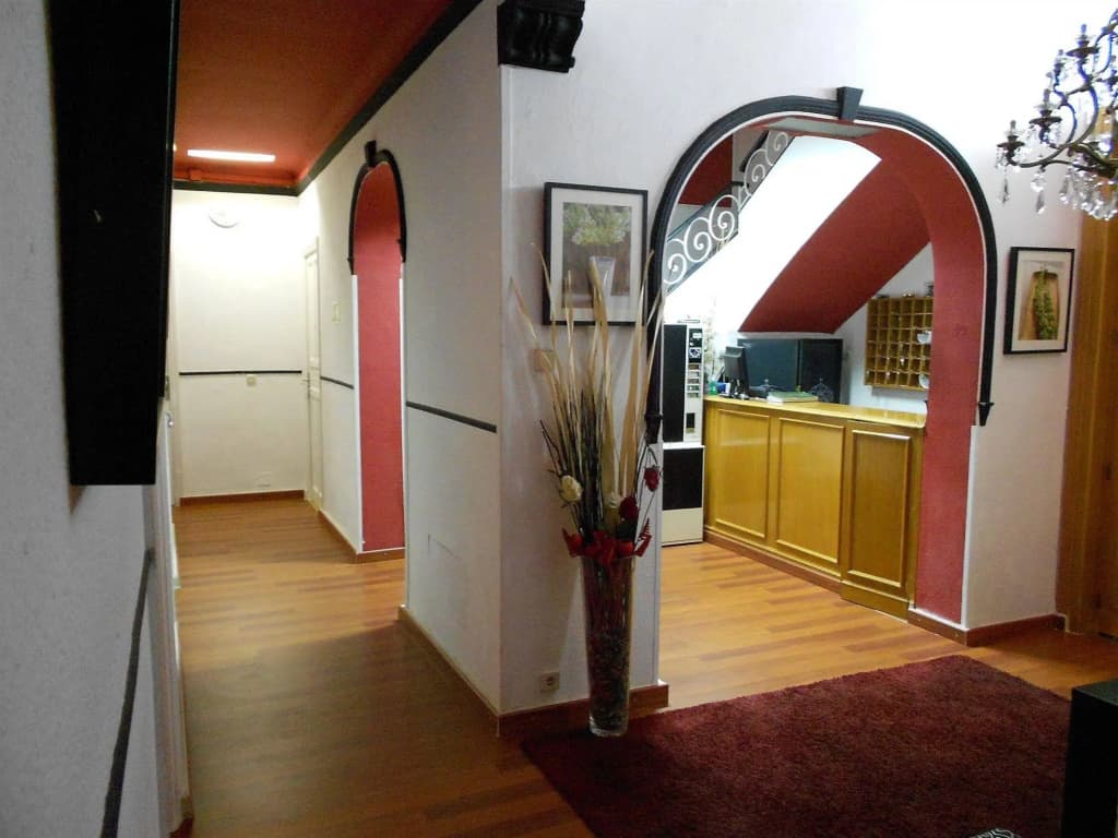 Hostal Valencia - photo 2