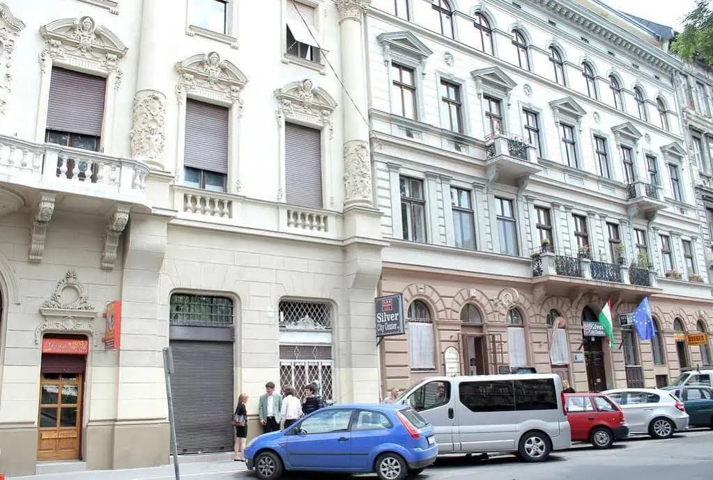 Hunyadi Ter Apartments - main photo