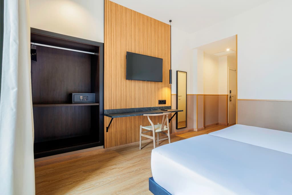 Hotel Acta Madfor - photo 6