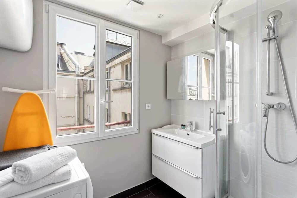 Modern Apartment Near Opera Garnier - photo 8