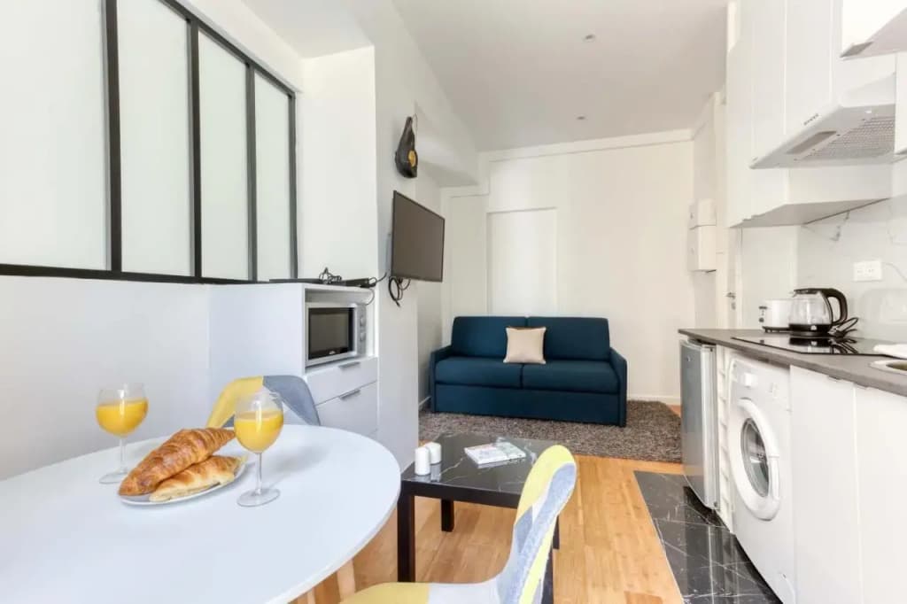 New Large Studio in the Heart of Paris 12 - photo 12