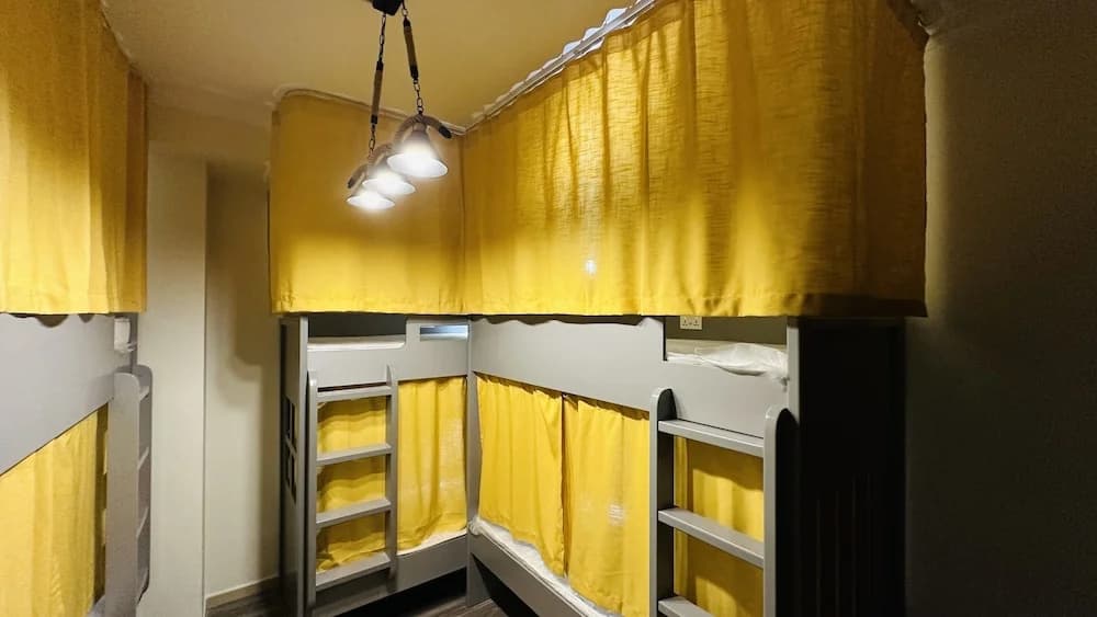 Business Backpackers JBR Hostel - photo 10