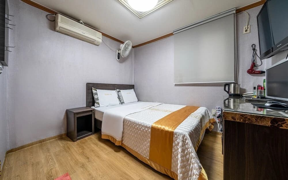 Sinchon Seongdo - photo 16
