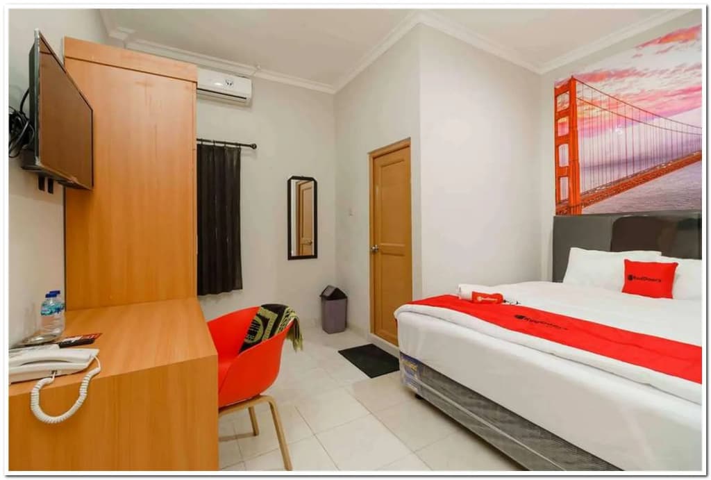 RedDoorz near JIEXPO Kemayoran 2 - photo 2