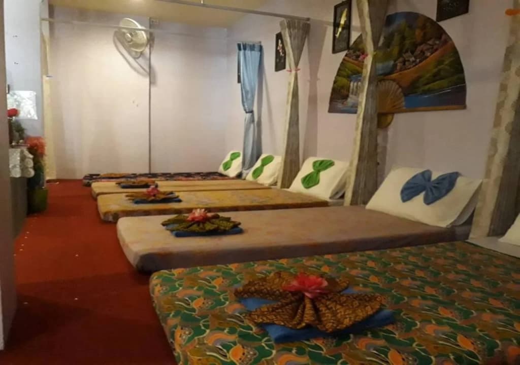 Number 1 Guesthouse & Restaurant - photo 6