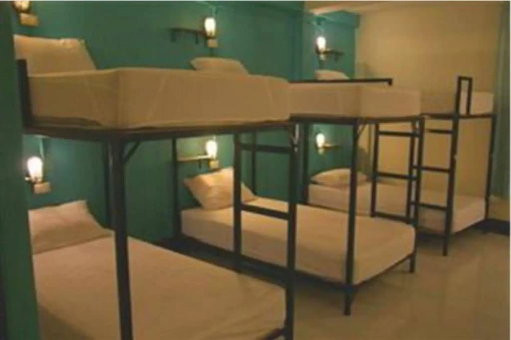 Patong Backpacker Hostel - photo 2