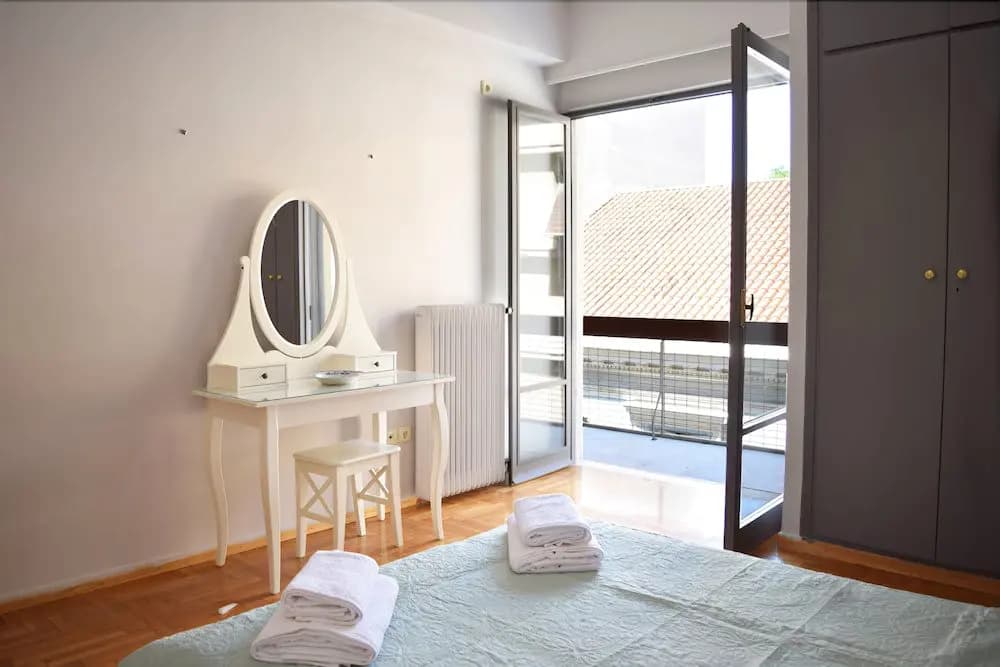 Voulis Place - main photo