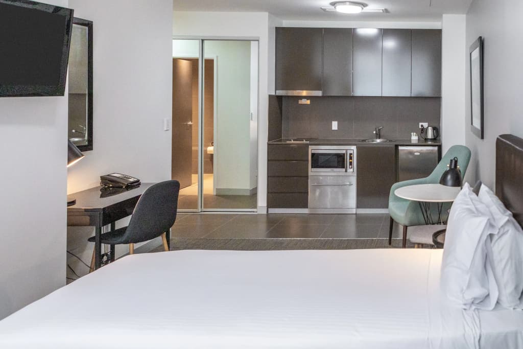 Holiday Inn & Suites Sydney Bondi Junction by IHG - photo 4