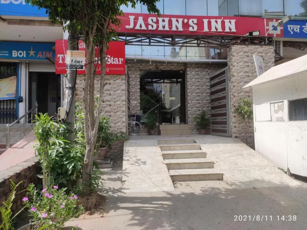 Hotel Jashn Inn near Apollo Hospital, Delhi - photo 28