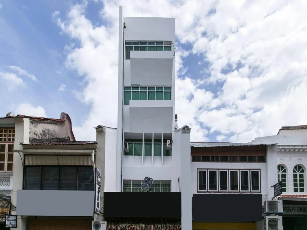 Colour Hotel by OYO Rooms - main photo
