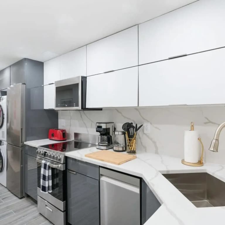 317-1d New 2BR Duplex W D Private Backyard - photo 18