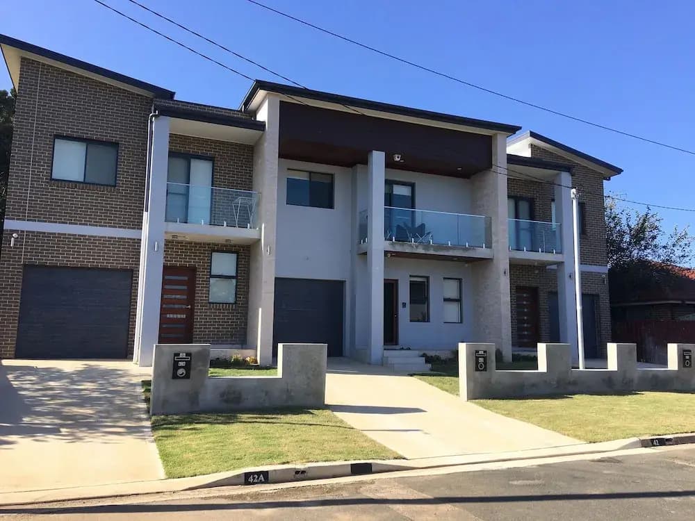 Minto Lodge Sydney - photo 1