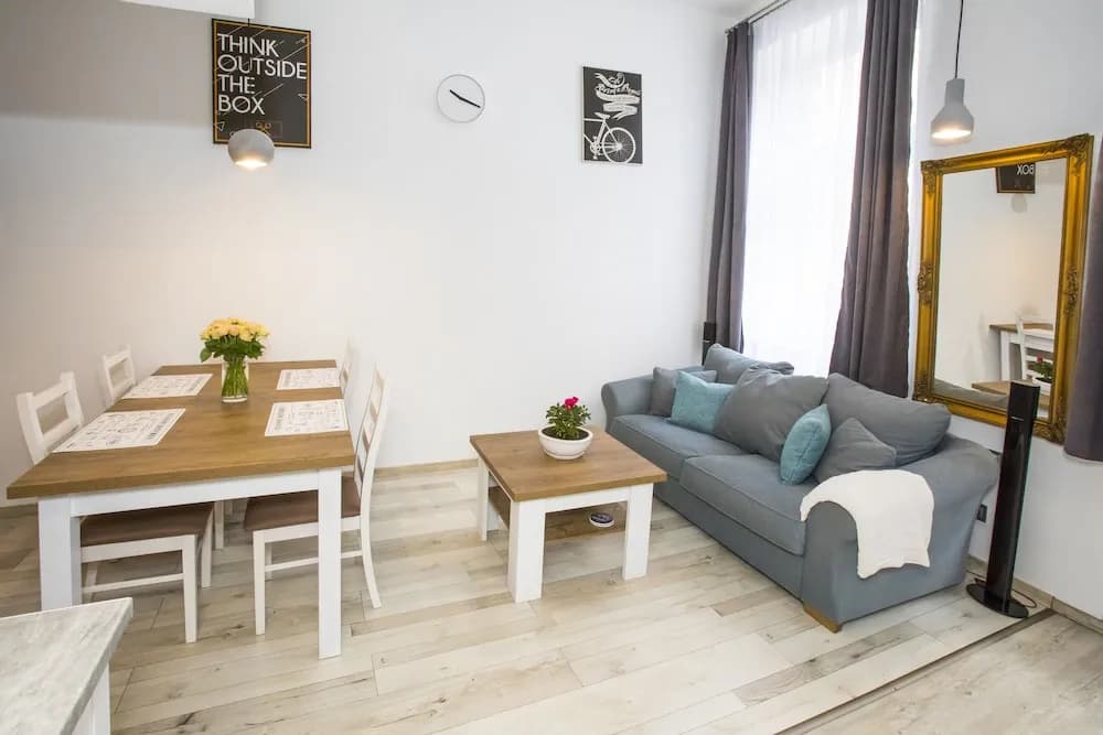 Wood and Light Apartment - photo 10