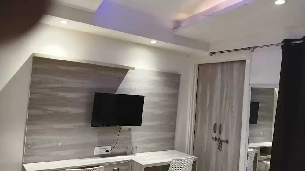 Hotel Red Chilly Adarsh Nagar - photo 6