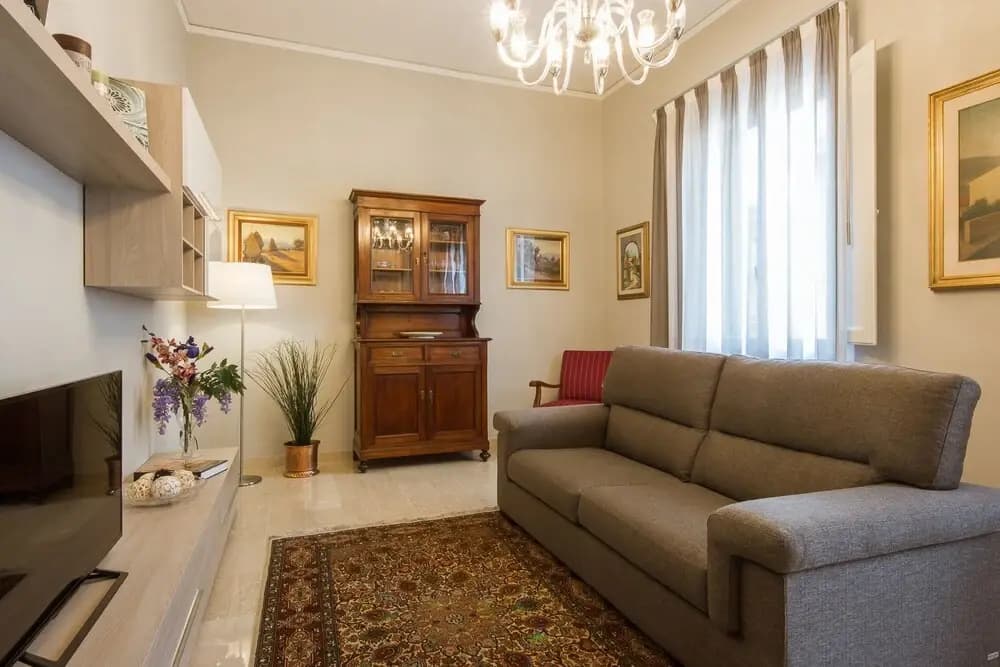 Beccaria - main photo