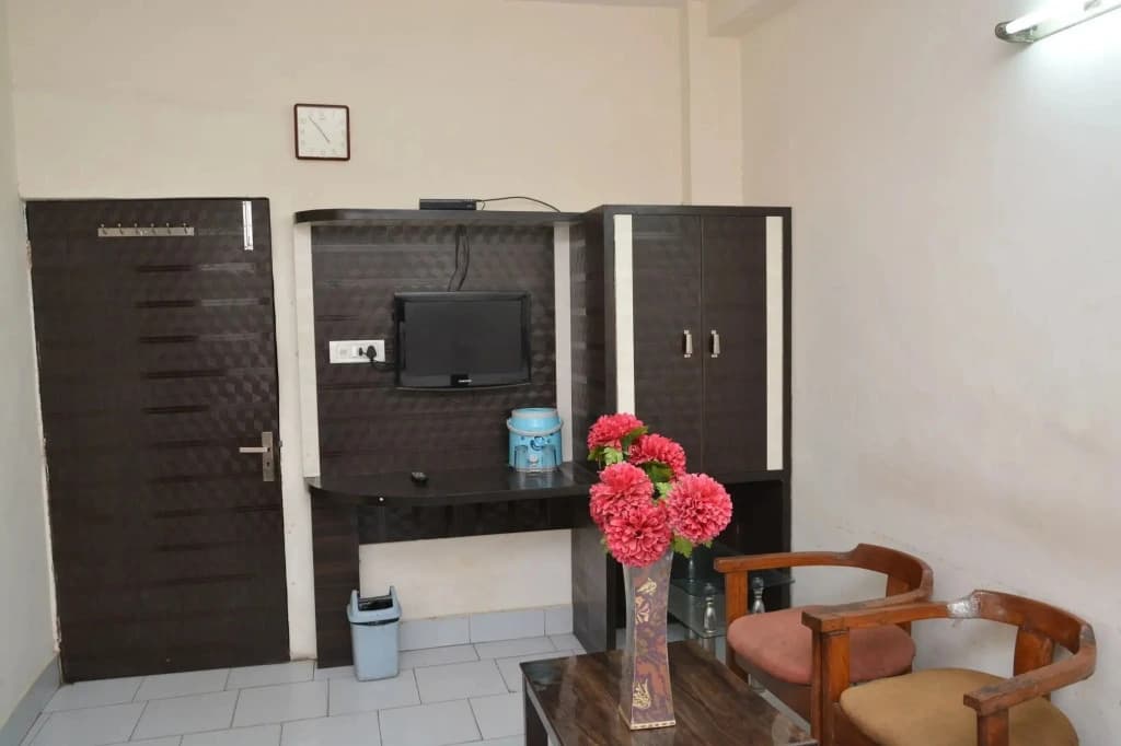 Hotel Yatri International G.H - photo 12