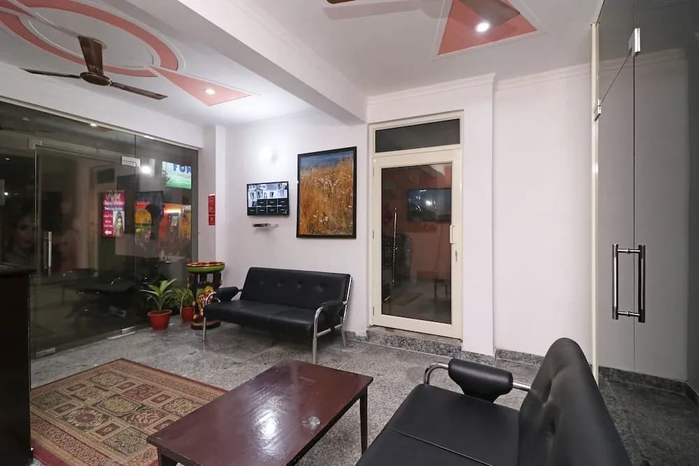 OYO 10032 Dwarka - photo 9
