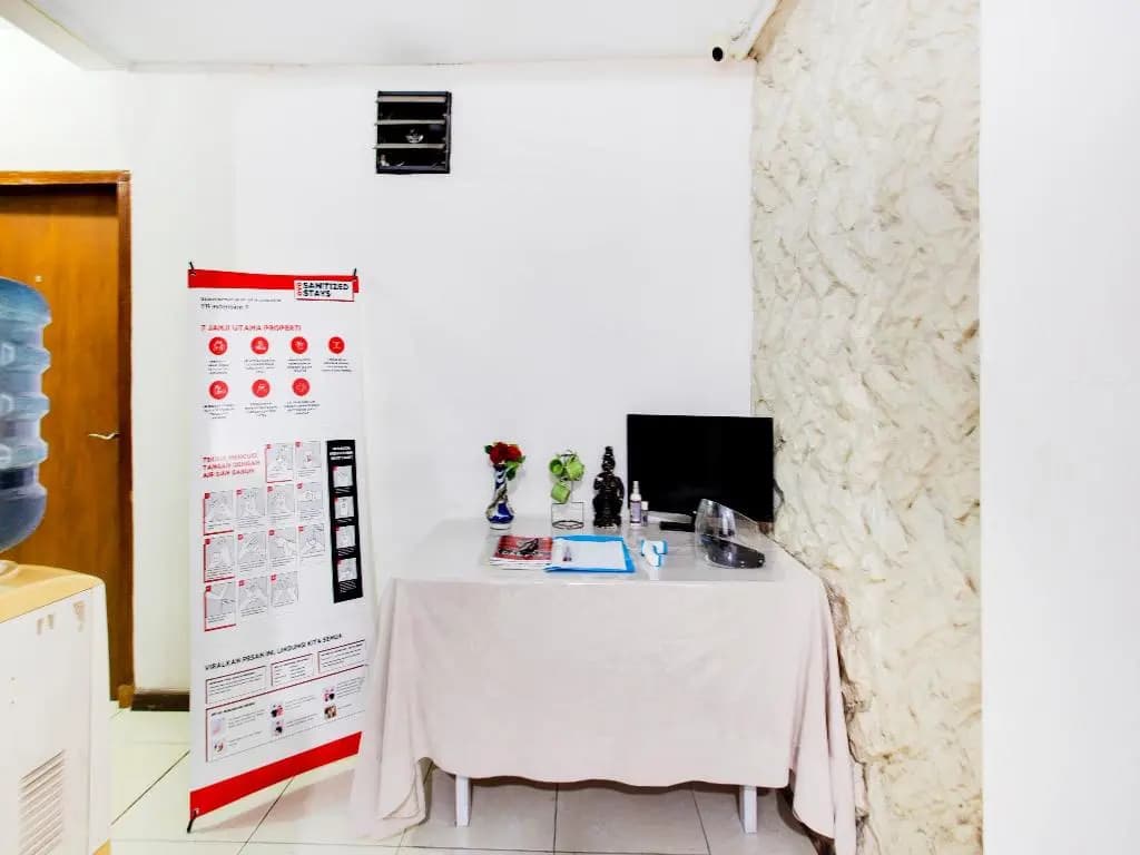 OYO 3725 Sisca Guest House - photo 16
