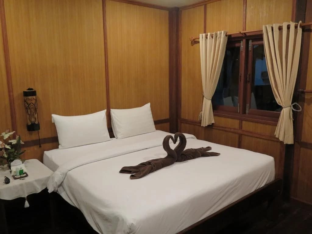 V-View Beach Resort - photo 2