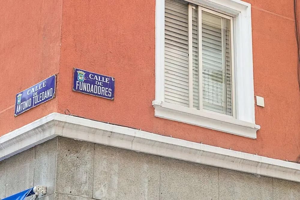 Cozy Studio in Central Madrid - 4mins to Metro - photo 1