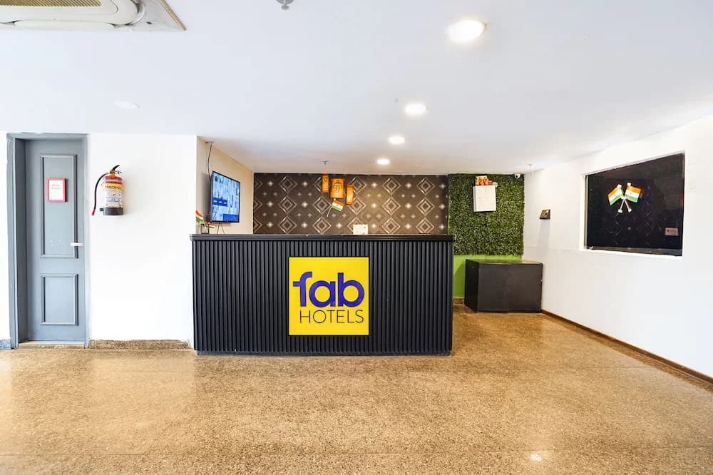 Fabhotel The Luxe Inn - photo 12