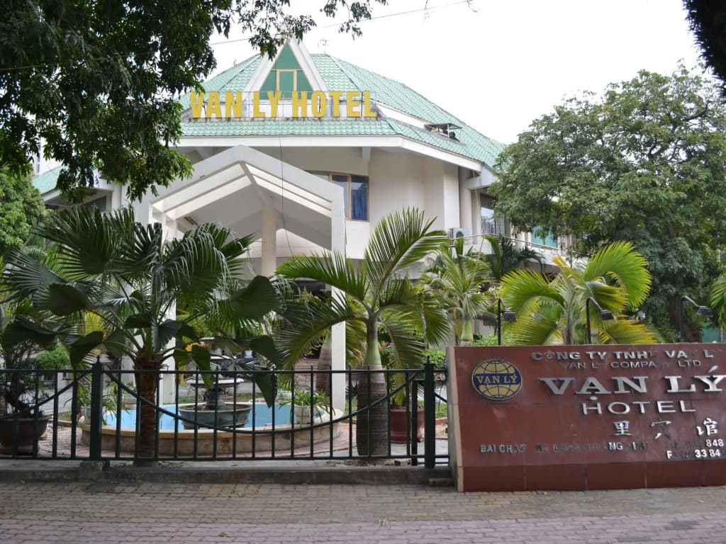 Van Ly Hotel - main photo