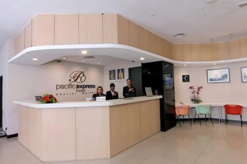 Pacific Express Hotel Central Market - photo 2