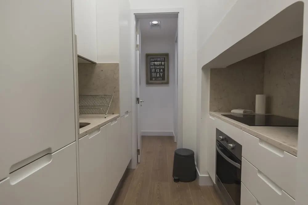 High Ceiling Duplex Apt Cais do Sodre - photo 25