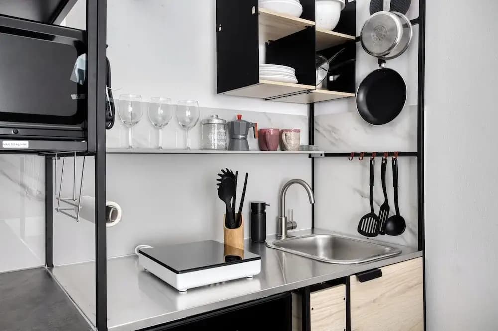 Stylish Studios near Subway - photo 15