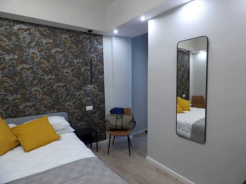 Vite 99 Spanish Steps Room - photo 3