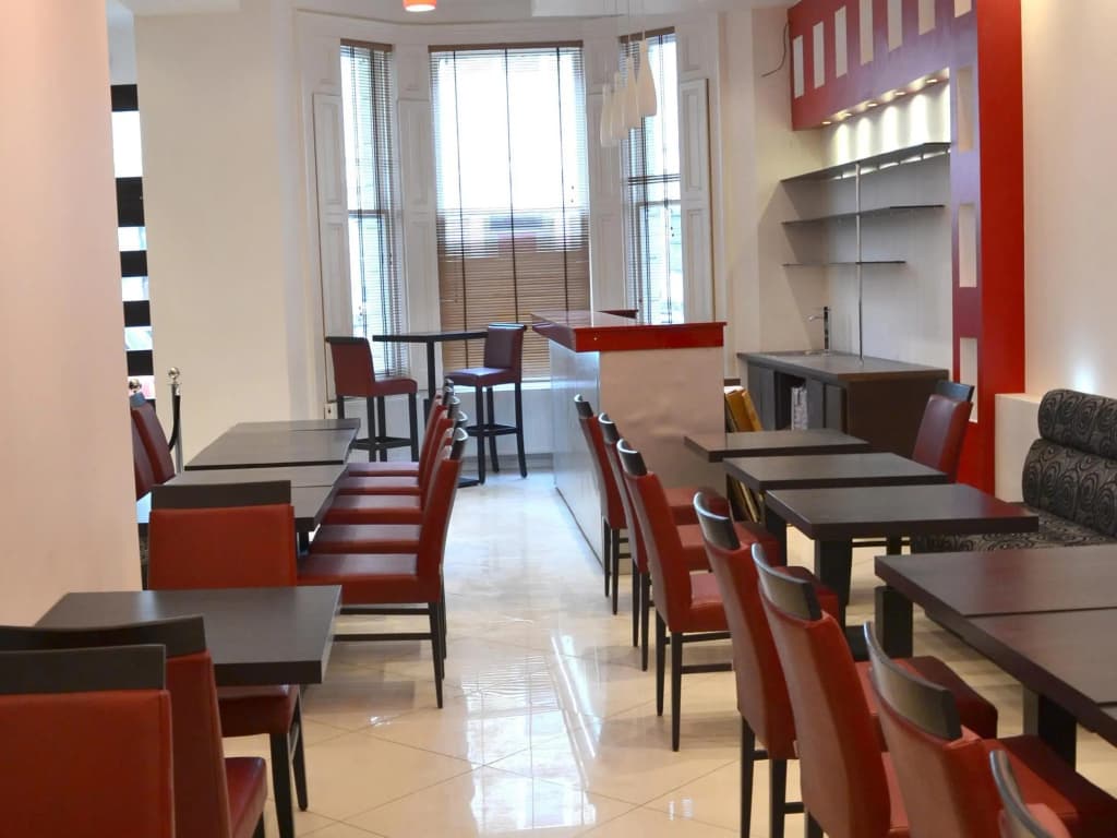 Cromwell International Hotel - photo 12