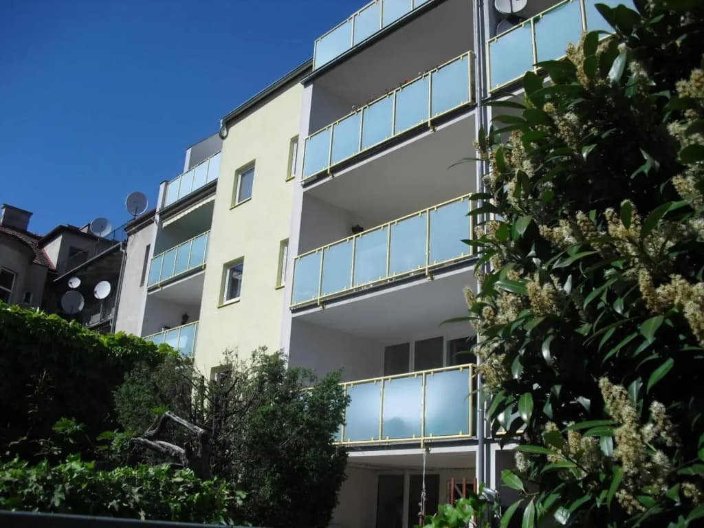 Serviced Apartment with Sunny Balcony - photo 7
