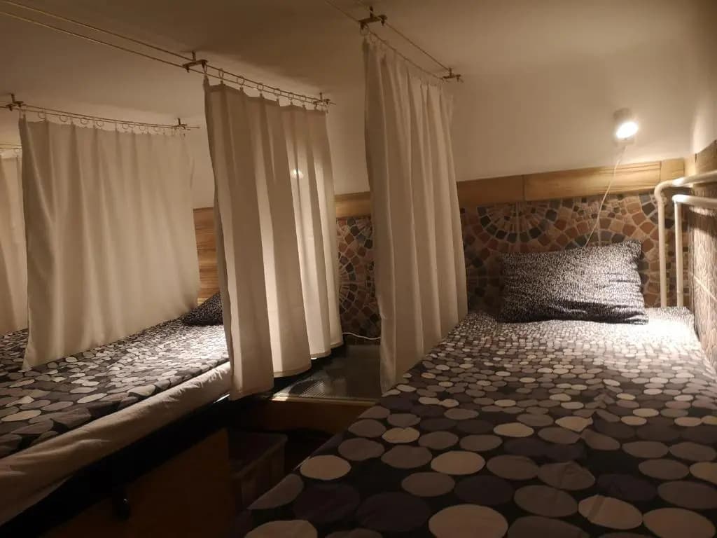 Locomotive Light Hostel  Apartments - photo 5