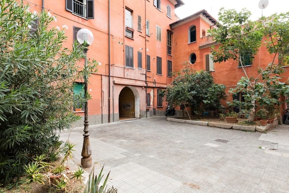 Rome as you feel - Orti - main photo