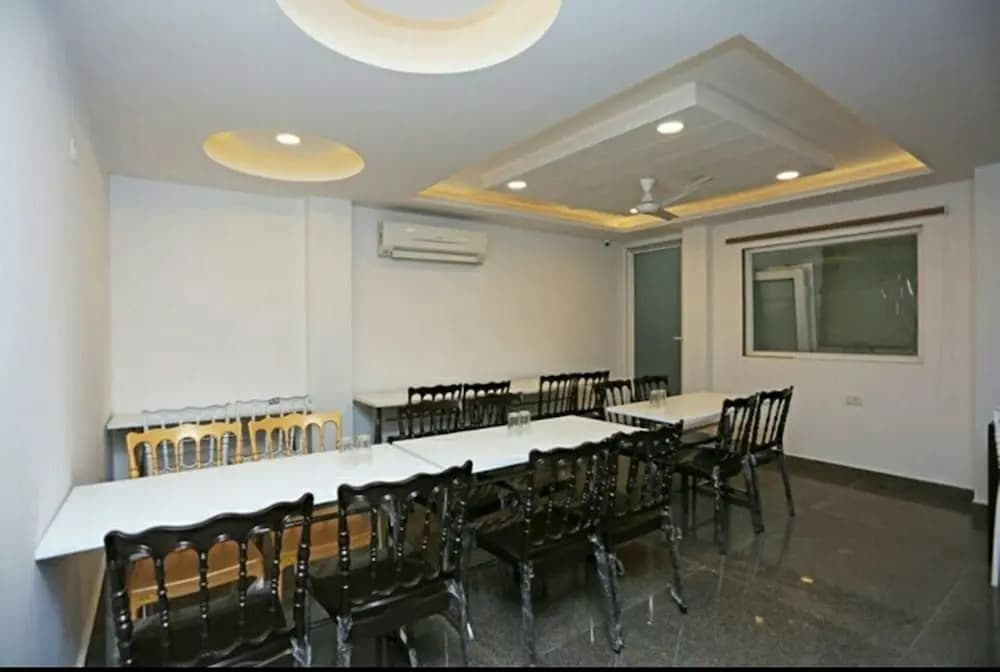 FabHotel Belwood - photo 11