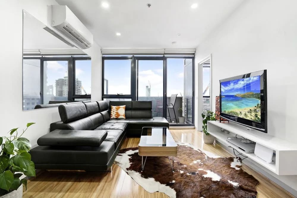 ZEE, 2BDR Southbank Apartment - photo 3