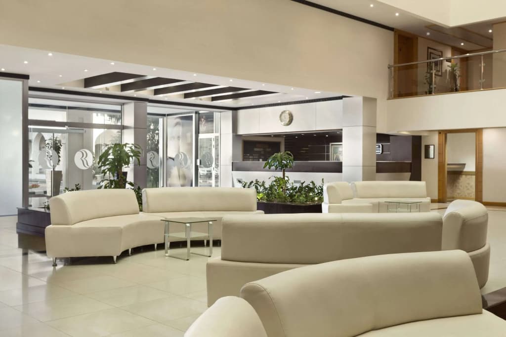 Ramada by Wyndham Qurum Beach - photo 2
